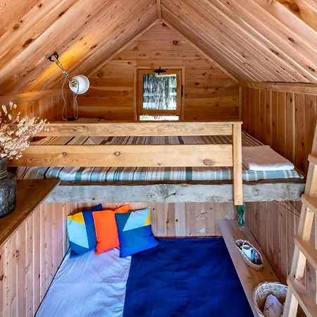 3 Guest house
